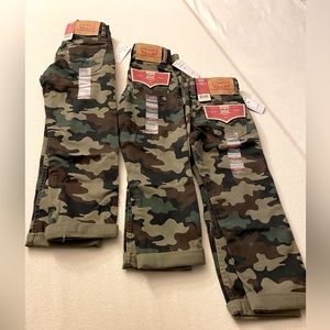 Kids Levi’s 502 jeans, camo